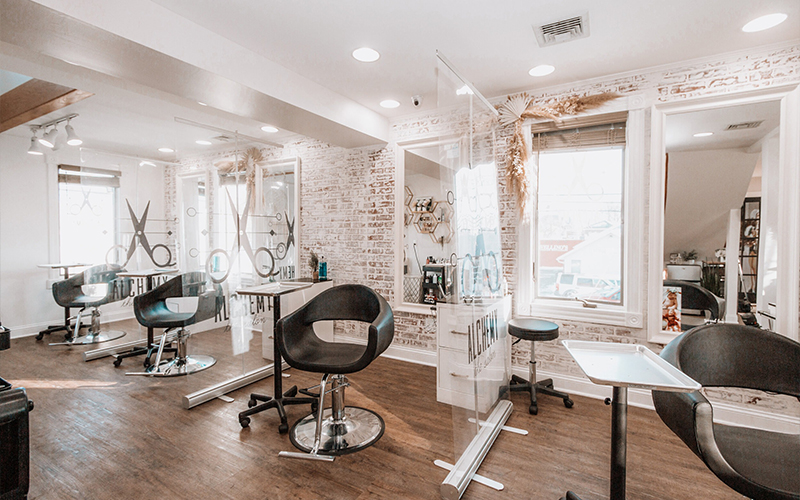 Berber Tezgahı ve Aynalar Arasında Doğru Mesafe Nasıl Ayarlanır?